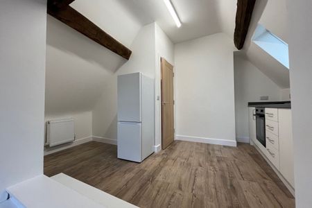 Dove Bank, Uttoxeter - Photo 2