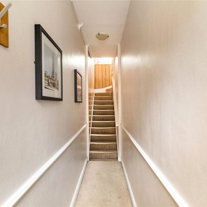2 bedroom terraced house to rent - Photo 1