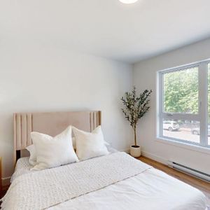 3 CH - 1 SDB - Québec - $1,900 /mo - Photo 2