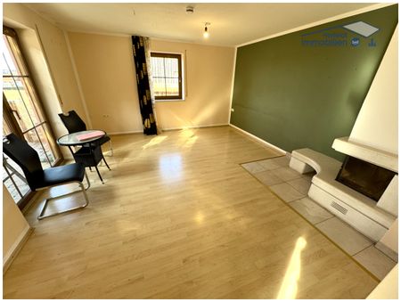 Schöne Doppelhaushälfte mit viel Platz & Ortsrandblick ideal für Ihre Familie - Photo 2