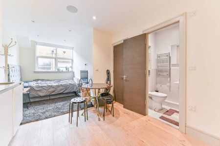 Studio to rent - Photo 2