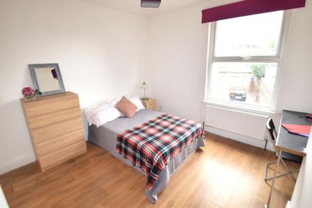 4 bedroom house share to rent - Photo 4