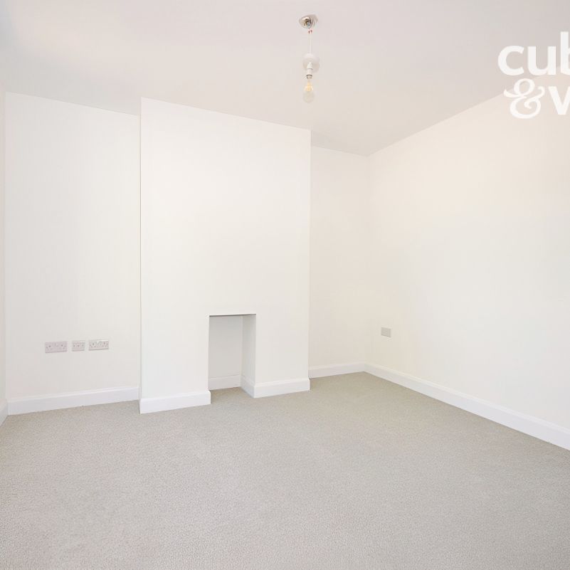 2 bedroom semi-detached house to rent - Photo 1