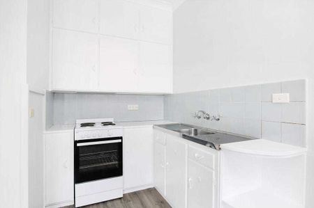 1 Bedroom Unit in Fairy Meadow - Photo 2