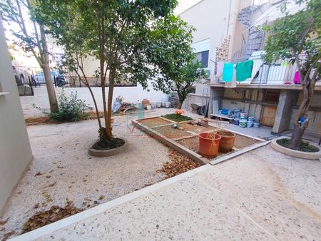 Λειτουργική γκαρσονιέρα προς ενοικίαση στην Πετρούπολη - Photo 3