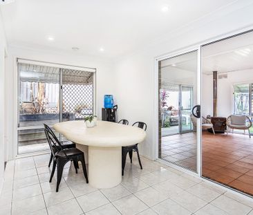 FAMILY HOME WITH POOL - Photo 3