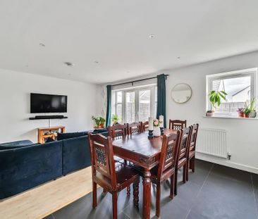 3 bedroom semi-detached house to rent - Photo 3