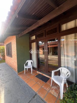 Casa em Condomínio com 2 quartos e 51m² para alugar em Lagoa da Conceição, Florianópolis. - Foto 1