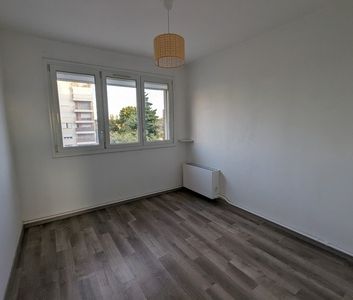 Location Appartement 3 pièces 67m² ISTRES 13800 - Photo 4