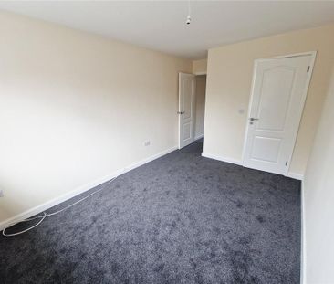 4 bedroom detached house to rent - Photo 3