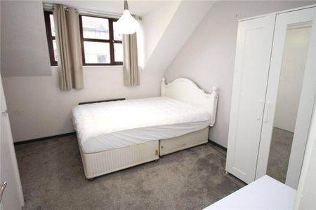 2 bedroom end of terrace house to rent - Photo 4