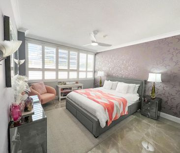 Central Surfers Renovated 2 Bed Apartment - Photo 6