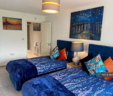 2 bedroom flat to rent - Photo 4