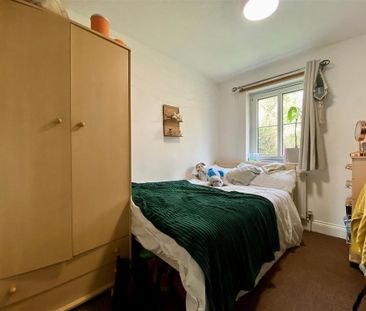 1 bedroom in a house share to rent - Photo 6