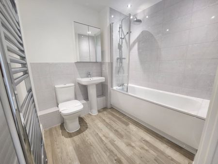 Bourne Court , Ruislip - Photo 5