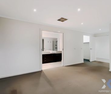 10 Half Moon Terrace, Melbourne - Photo 4