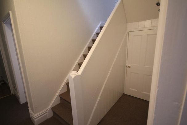 3 bedroom end of terrace house to rent - Photo 1