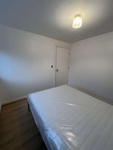 Campbell Road, London, E3 - Photo 3