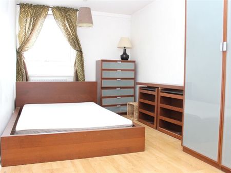 3 Bed Flat, Knighthead Point, E14 - Photo 2