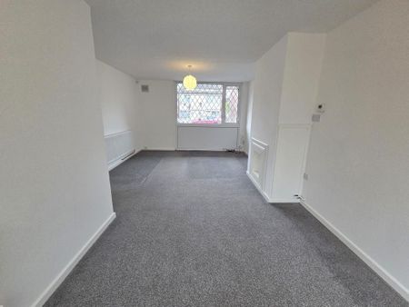 2 bedroom end of terrace house to rent - Photo 4