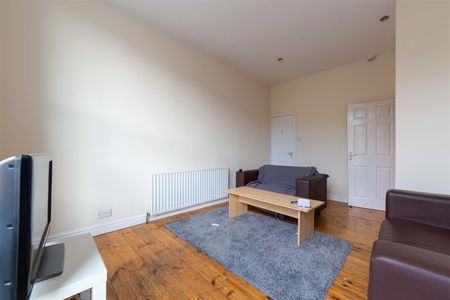 4 bed apartment to rent in Osborne Road, Jesmond, NE2 - Photo 2