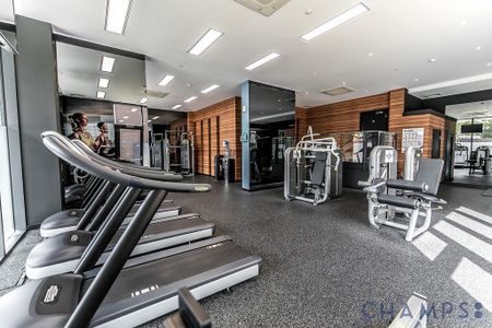 3 bedroom flat to rent - Photo 2