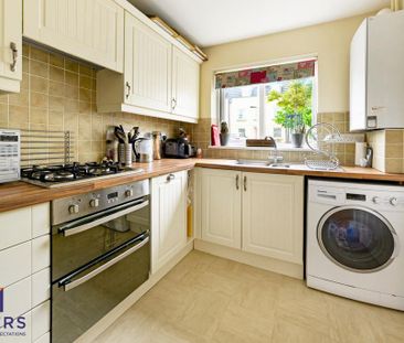 2 bedroom end of terrace house to rent - Photo 4