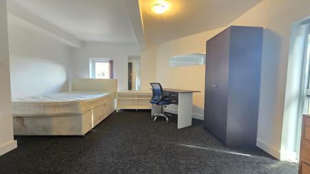 3 bedroom maisonette to rent - Photo 3