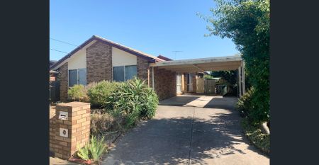 17 South Avenue, Altona Meadows, Vic 3028 - Photo 5