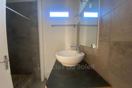 Location appartement 3 pièces 56 m² Hyères - Photo 5