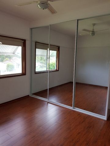 2 BEDROOM HOUSE - Photo 4