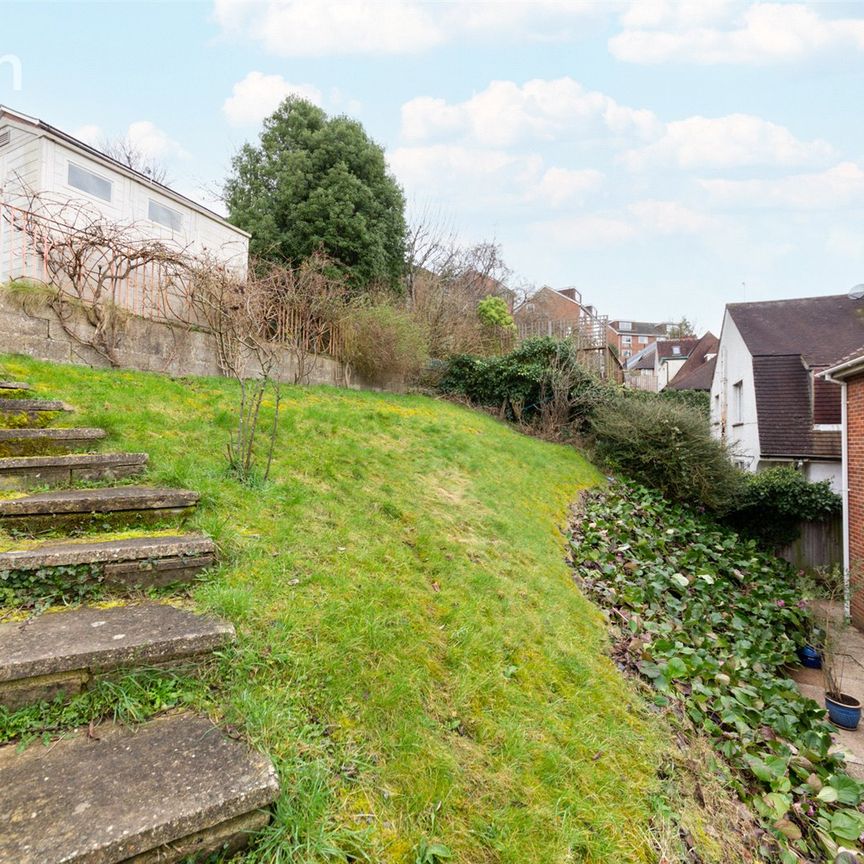 4 bedroom detached house to rent - Photo 1