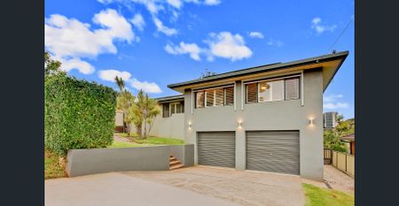 FAMILY CONVENIENCE - CENTRAL LOCATION! - Photo 4