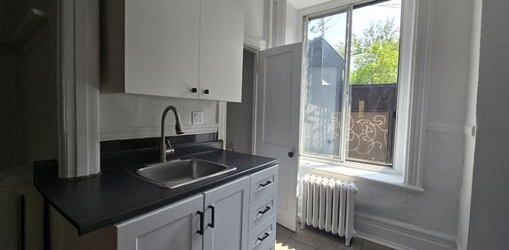 3 1/2 à Louer – 4088 Av. Du Parc - Photo 2