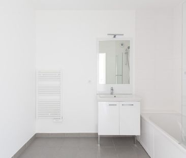 location Appartement T3 DE 66.07m² À NICE - Photo 3