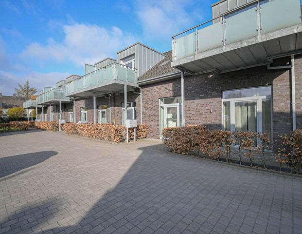 5483 - Attraktive 2-Zimmer-Erdgeschosswohnung mit Terrasse & EBK! - Photo 1