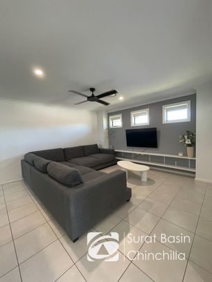 Spacious & Fully Furnished Home - Photo 1