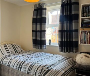 2 bedroom Flat To Let - Photo 1