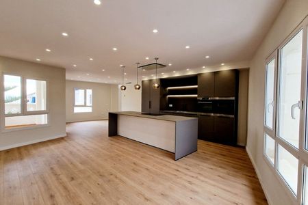 4 Bedroom Apartment For Rent in San Pedro de Alcántara, Málaga - Photo 4