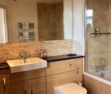 2 bed Apartment for Rent - Photo 4