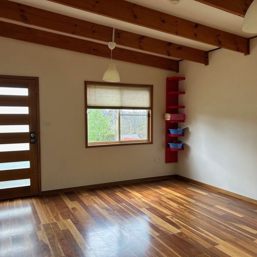 More than meets the Eye - Photo 1