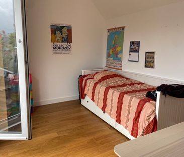 Duplex lumineux avec terrasse et parking à Tours - Photo 3