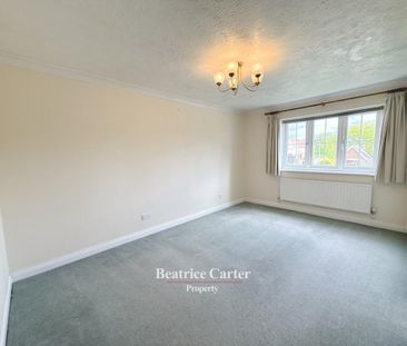 4 bedroom detached house to rent - Photo 3