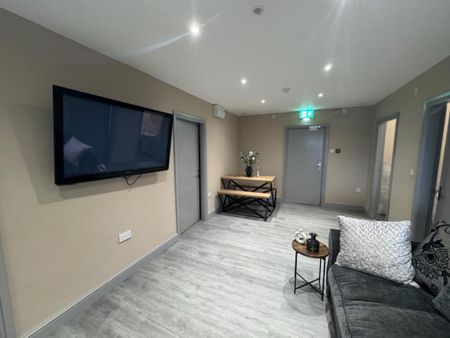 1 bedroom in a flat share to rent - Photo 4