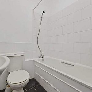 1 bedroom property to rent in London - Photo 2