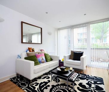 Studio to rent - Photo 1