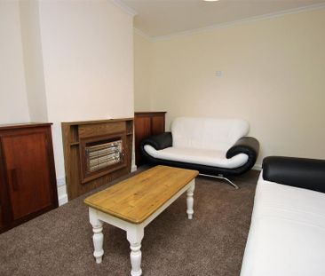 4 bedroom house to rent - Photo 2