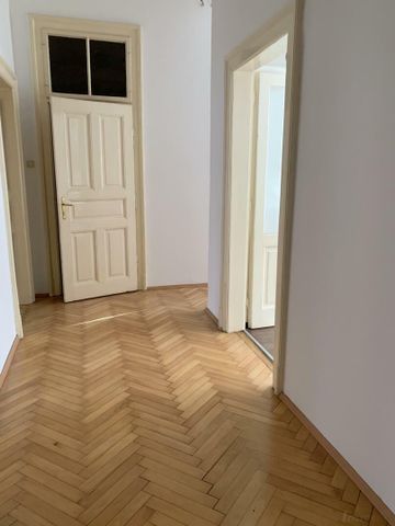 GroßzügigerTop-Altbau nächst Geidorfplatz mit Parkplätzen - Foto 4