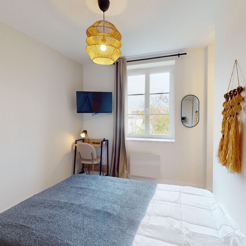 VOLTAIRE C Roommate 3 Bedrooms at Dijon - Photo 1
