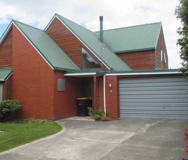 A Home With Character - Photo 5